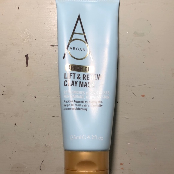 Face Mask Set - Picture 5 of 6